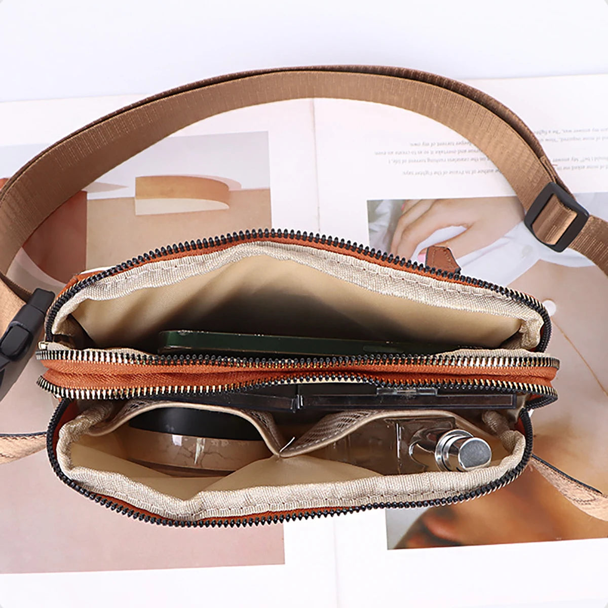 Sac Banane Élégant en Simili Cuir – Bandoulière Réglable