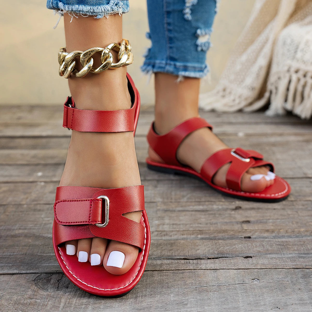 Sandales Plates Femme à Boucle Métallique et Velcro – Style Romain Décontracté pour l’Été